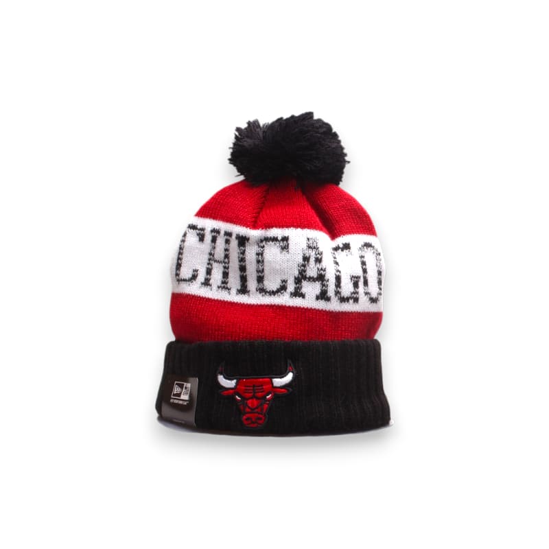 New Era Chicago Bulls beanie with pom | New Era